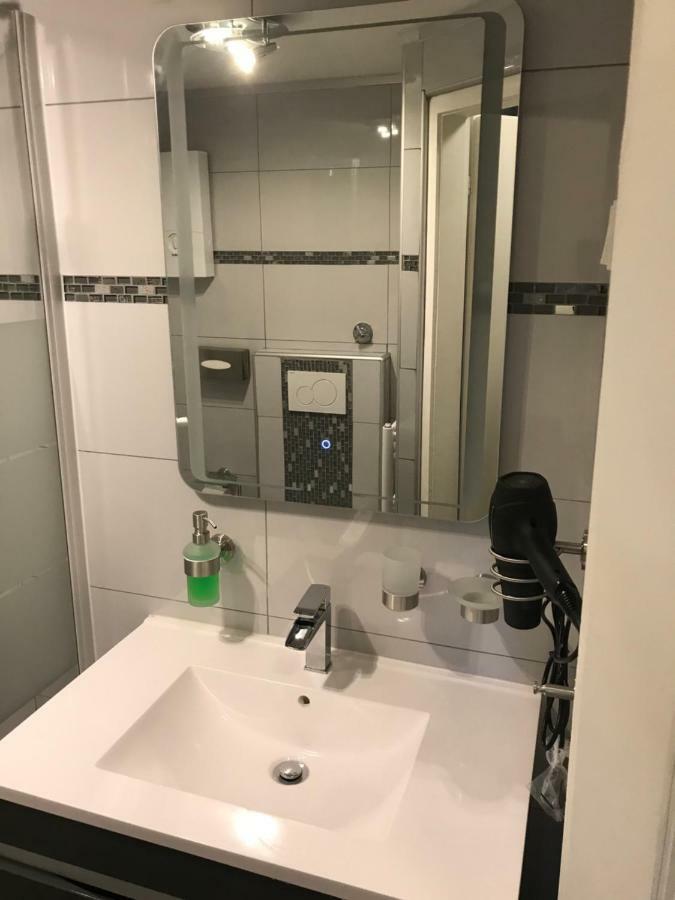 Apartment Maximilians Düsseldorf Zewnętrze zdjęcie